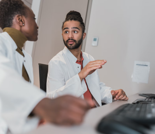 한 총리 “전공의와 대화 물꼬 터…유연히 원칙 지키며 대화 계속”