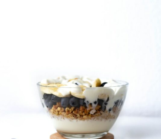 여름철 소화 불량 예방 방법 round white glass bowl