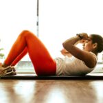 근육 관리, 일상의 작은 변화가 건강을 지킨다 woman exercising indoors